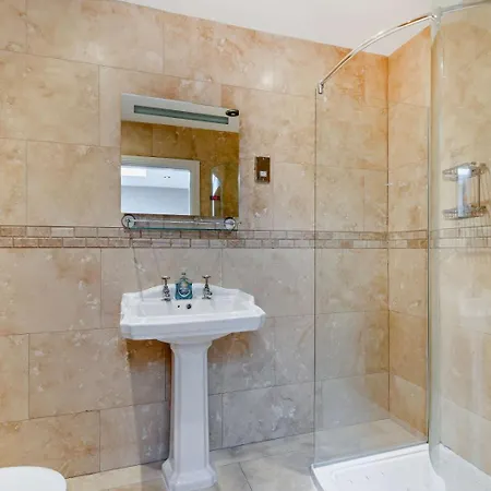 2 Bed In Otley Oc-tchh105 * Timble