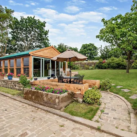 2 Bed In Otley Oc-tchh105 *